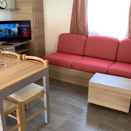 Montourey 83 Es 119 Kemping *